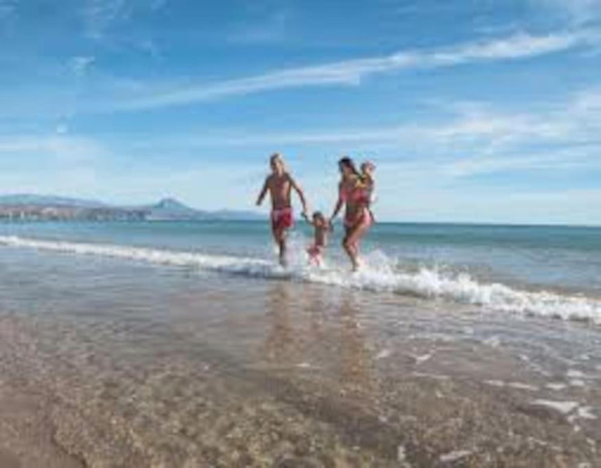 a 1 MINUTO DE LA PLAYA DEL CAMPELLO El Campello Exterior foto